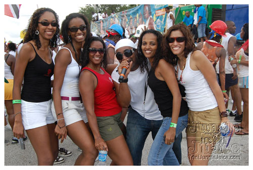 broward_carnival_2007_pt2-032