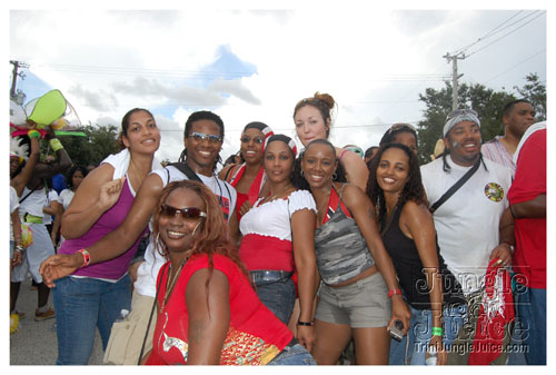 broward_carnival_2007_pt2-035