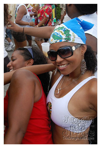 broward_carnival_2007_pt2-036