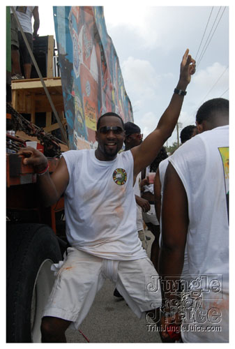 broward_carnival_2007_pt2-045