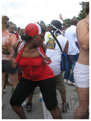 broward_carnival_2007_pt2-094