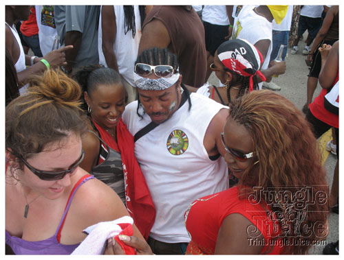 broward_carnival_2007_pt2-095