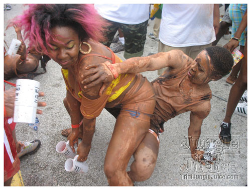 broward_carnival_2007_pt2-099