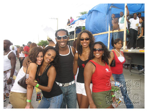 broward_carnival_2007_pt2-116
