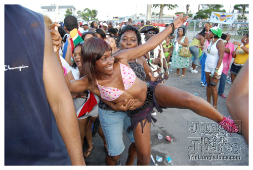 broward_carnival_2007_pt2-132