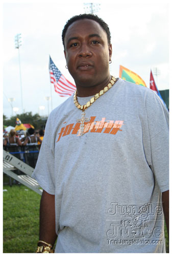 broward_carnival_2007_pt2-156