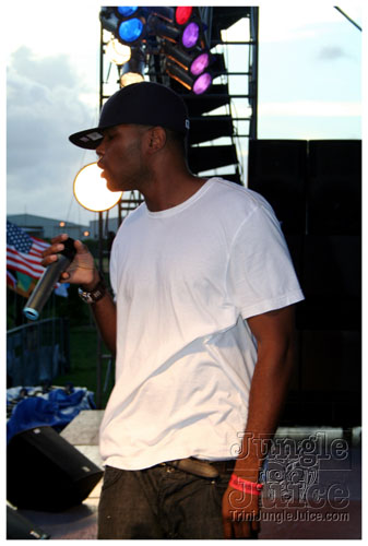 broward_carnival_2007_pt2-160