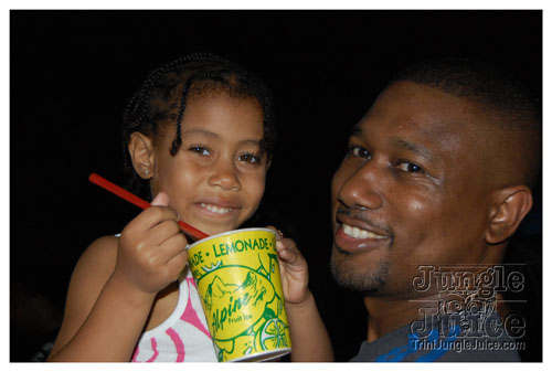 broward_carnival_2007_pt2-168