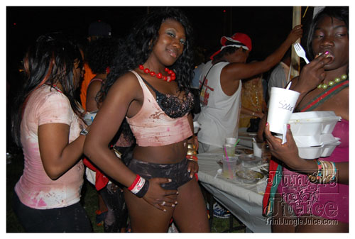 broward_carnival_2007_pt2-174