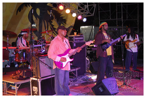 broward_carnival_2007_pt2-225