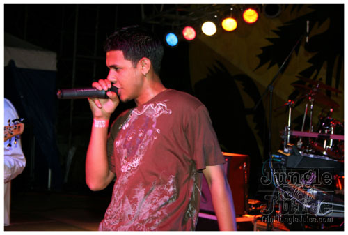 broward_carnival_2007_pt2-240