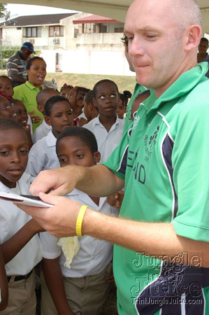 canada_vs_ireland_warmup-14