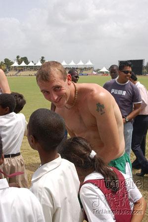 canada_vs_ireland_warmup-35