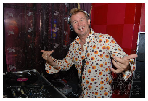 carnival_collision_2007-071