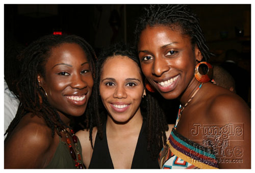 christmas_kiss_2007-001