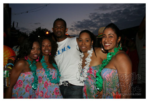 cribs_hawaiian_style-109