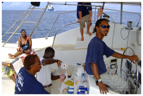 crop_over_2k7_extras_pt1-38