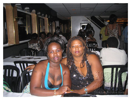 de_four_of_us_boatride-006