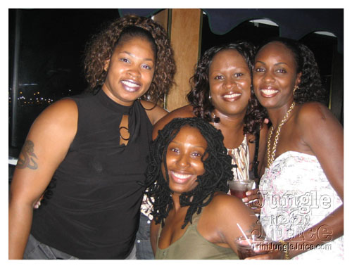 de_four_of_us_boatride-014