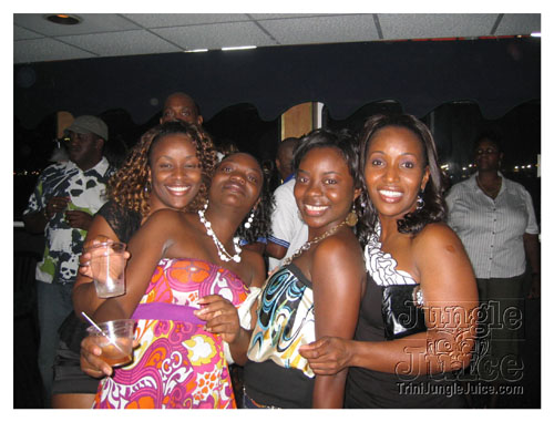 de_four_of_us_boatride-015