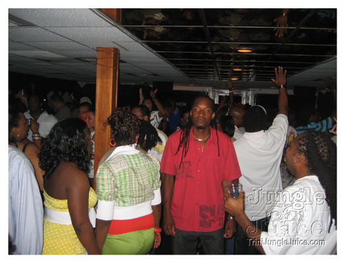 de_four_of_us_boatride-018