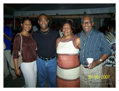 dining_with_the_saints-086