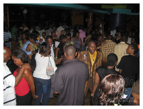 dj_super_slice_15_anniv-008