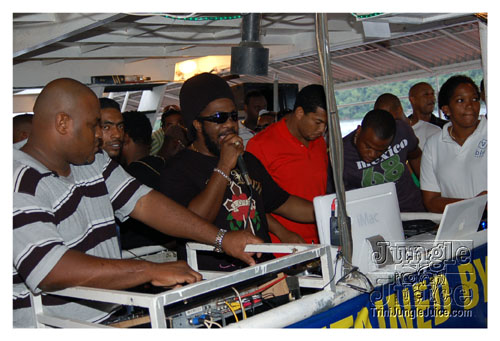 flight_cruise_oct07-043