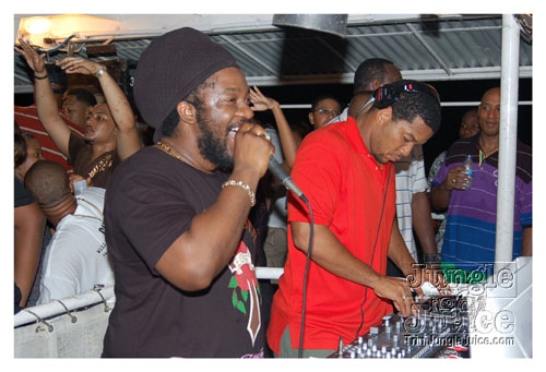 flight_cruise_oct07-107