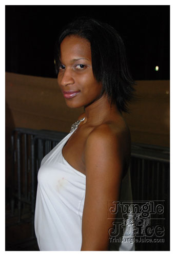 friends_mia_carnival_2007-002