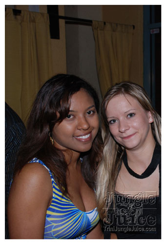 friends_mia_carnival_2007-062