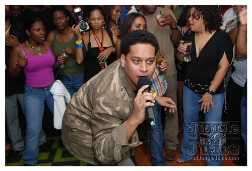 friends_mia_carnival_2007-163