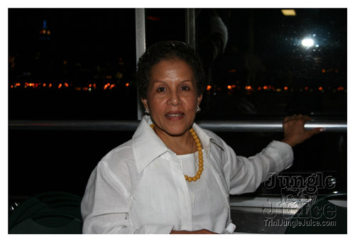 fun_guyz_boatride_2007_ny-008