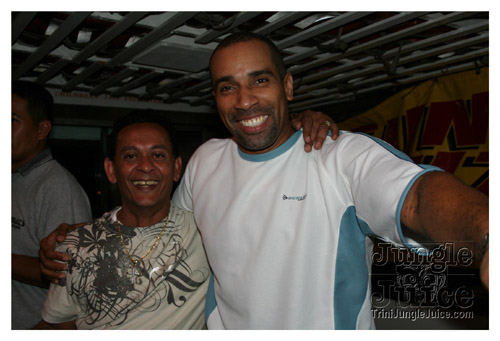 fun_guyz_boatride_2007_ny-010