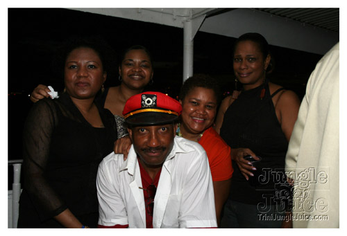 fun_guyz_boatride_2007_ny-019