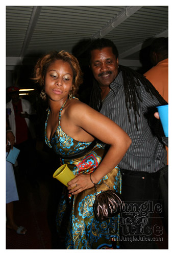 fun_guyz_boatride_2007_ny-022