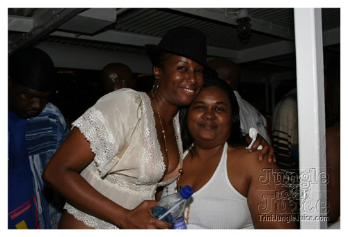 fun_guyz_boatride_2007_ny-033