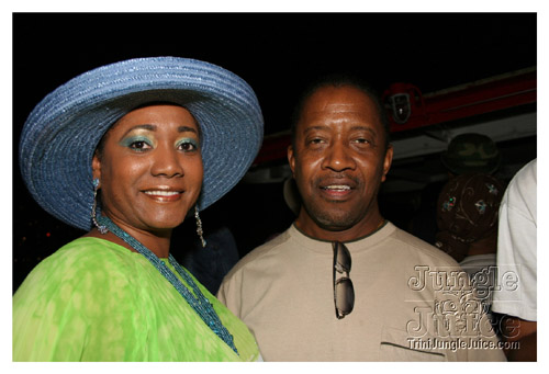 fun_guyz_boatride_2007_ny-036