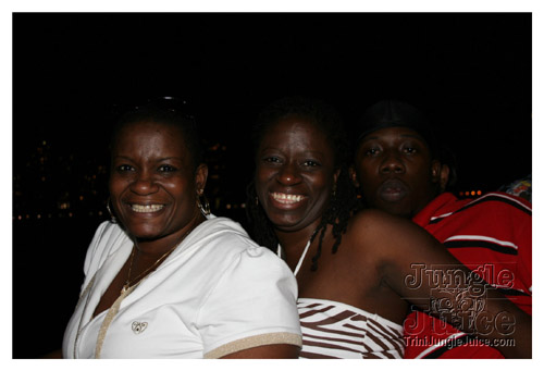 fun_guyz_boatride_2007_ny-039