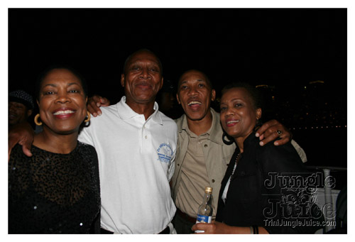 fun_guyz_boatride_2007_ny-045