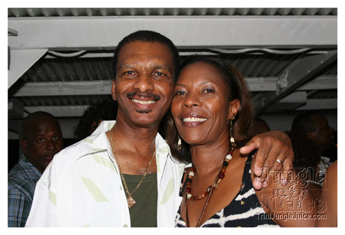 fun_guyz_boatride_2007_ny-100