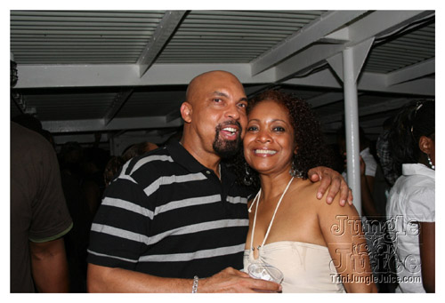 fun_guyz_boatride_2007_ny-103