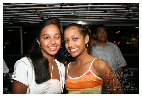 fun_guyz_boatride_2007_ny-120