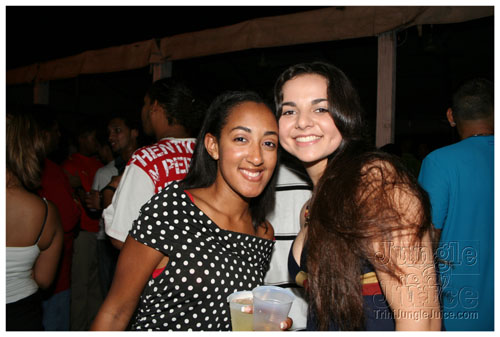 gen_x_2k7_bandlaunch-010