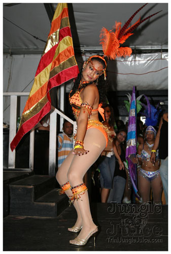 gen_x_2k7_bandlaunch-060