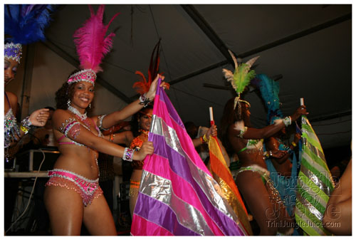 gen_x_2k7_bandlaunch-072