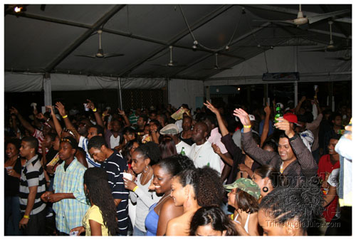 gen_x_2k7_bandlaunch-075