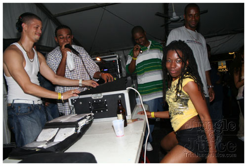 gen_x_2k7_bandlaunch-117