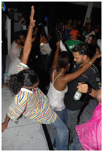 genx_thanksgiving_2007-014