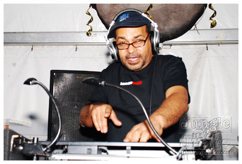 genx_xmas_party_2007-026